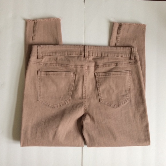 Distressed jeans - Picture 3 of 8